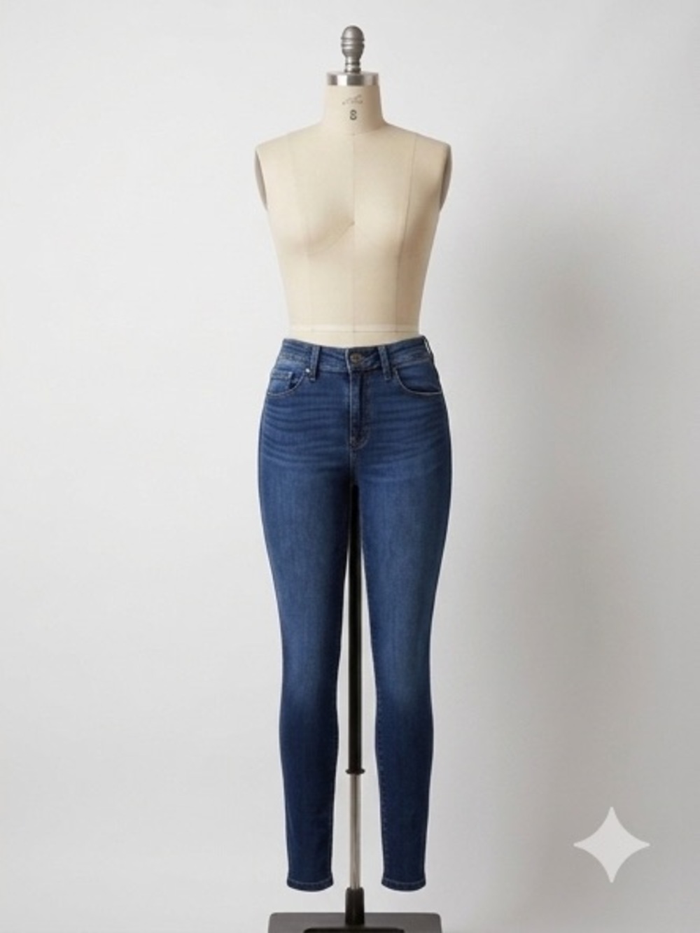 Universal Thread Women's Mid-Rise Dark Blue Skinny Jeans